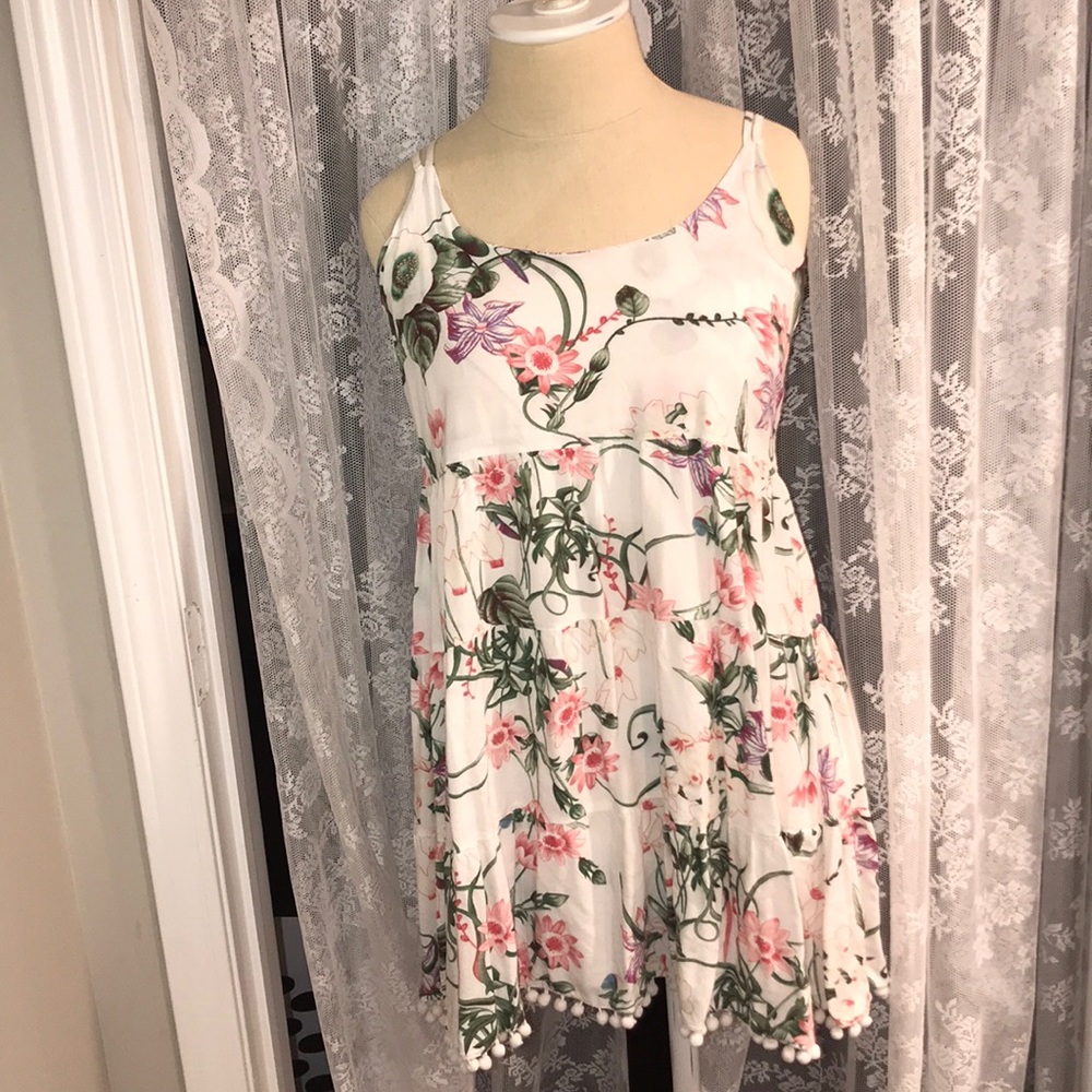 ‼️PRICE DROP‼️ Boutique Floral Pom Pom Dress W M